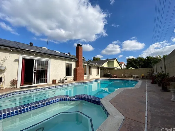 2410 W Moore Ave, Santa Ana, CA 92704