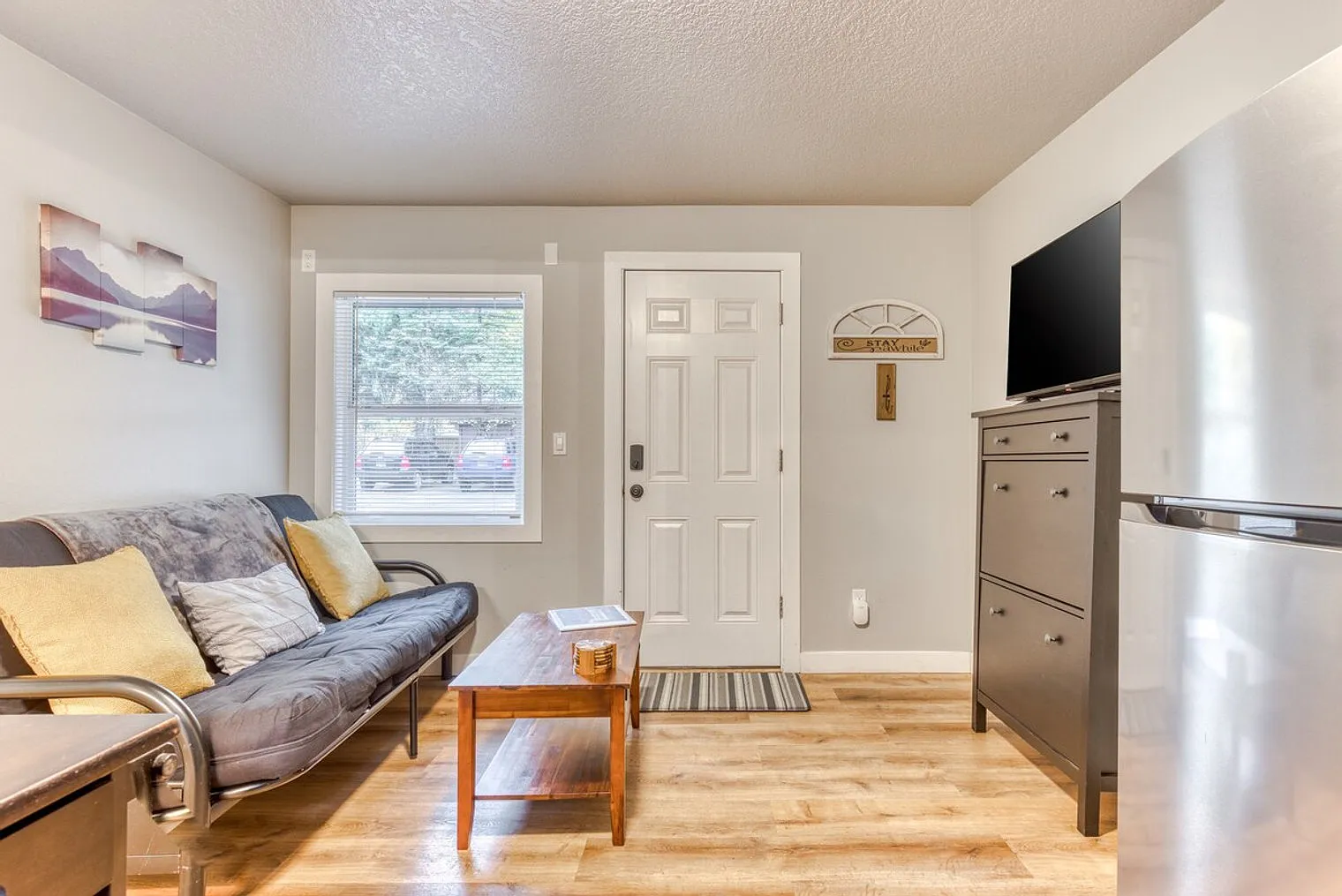 1 bed, 1.0 bath, 398 sqft, $2,646 — Photo 1
