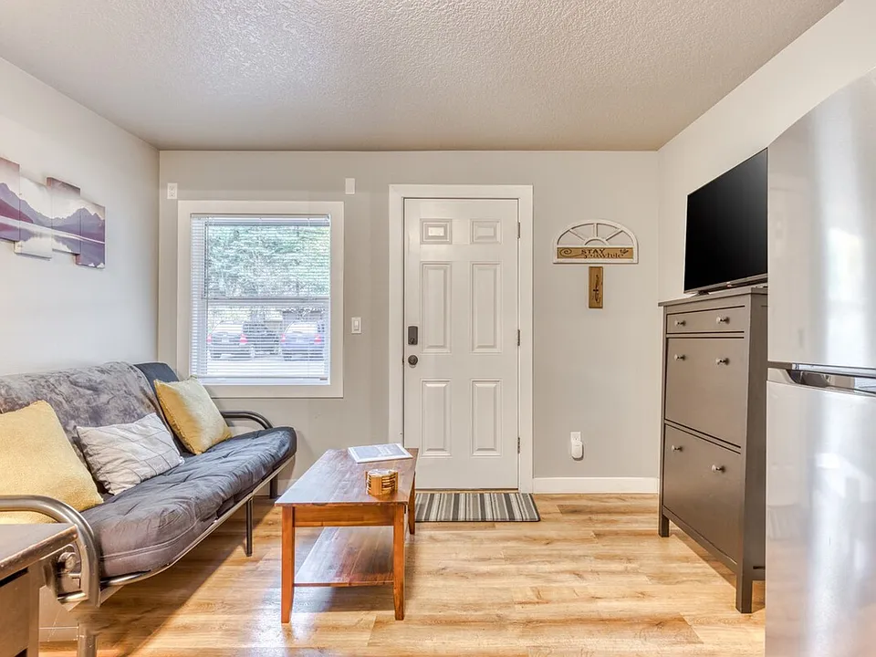 65500 E Oregon St #ID1550280P