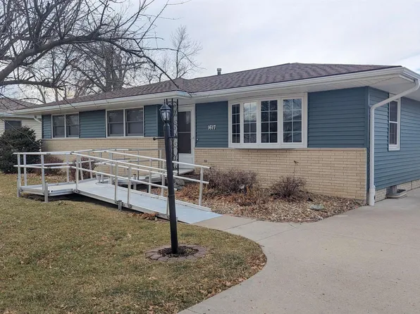 1617 Reed St, Grinnell, IA 50112