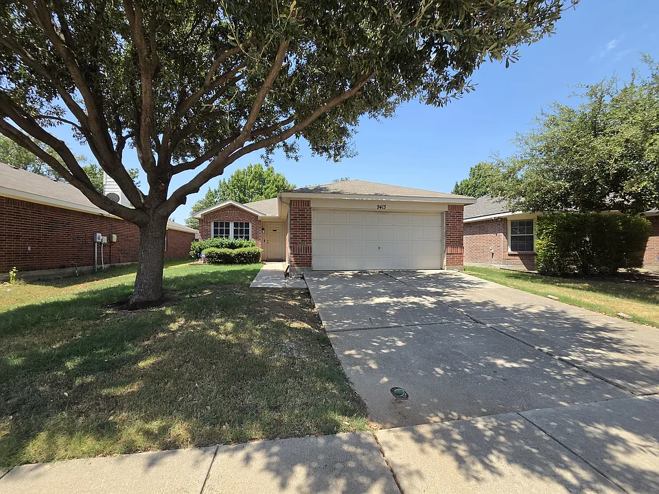 9413 Goldenview Dr
