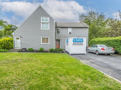 233 Arrowhead Avenue, Riverhead, NY, 11901