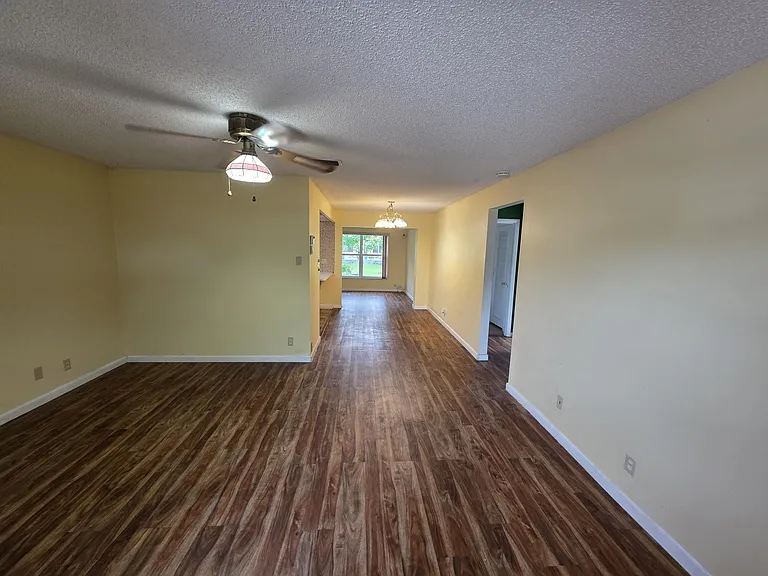 7195 NW 9th Ct — Photo 5