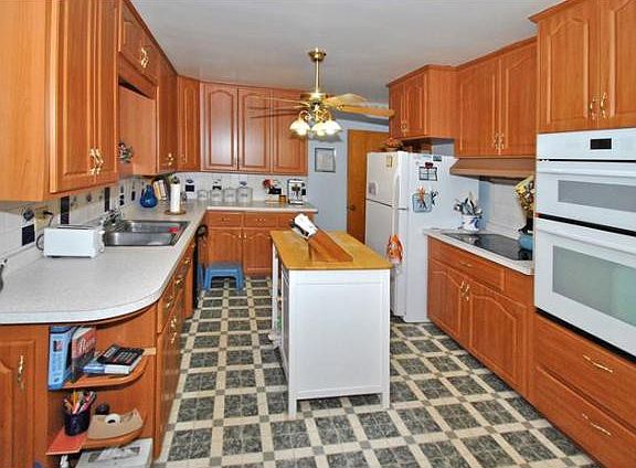 3rd image of 7439 Stillwater Blvd N