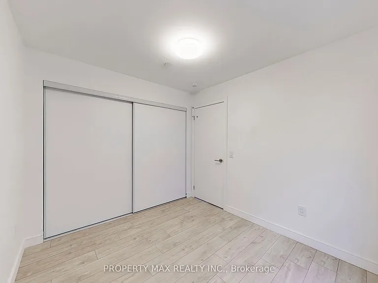 170 Clonmore Dr #9 — Photo 26