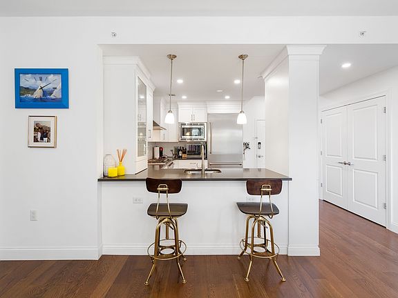 10 Byron Place, Larchmont, NY-11.jpg