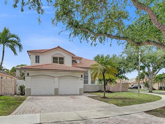 2nd image of 14422 N Royal Cove Cir