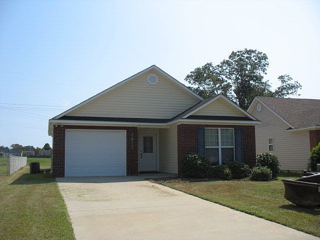 1st image of 3911 Lillian Guest Cir