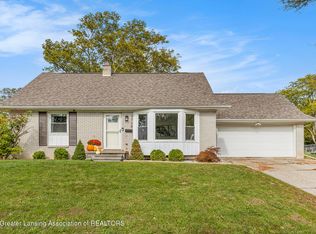 3708 Glasgow Dr, Lansing, MI 48911