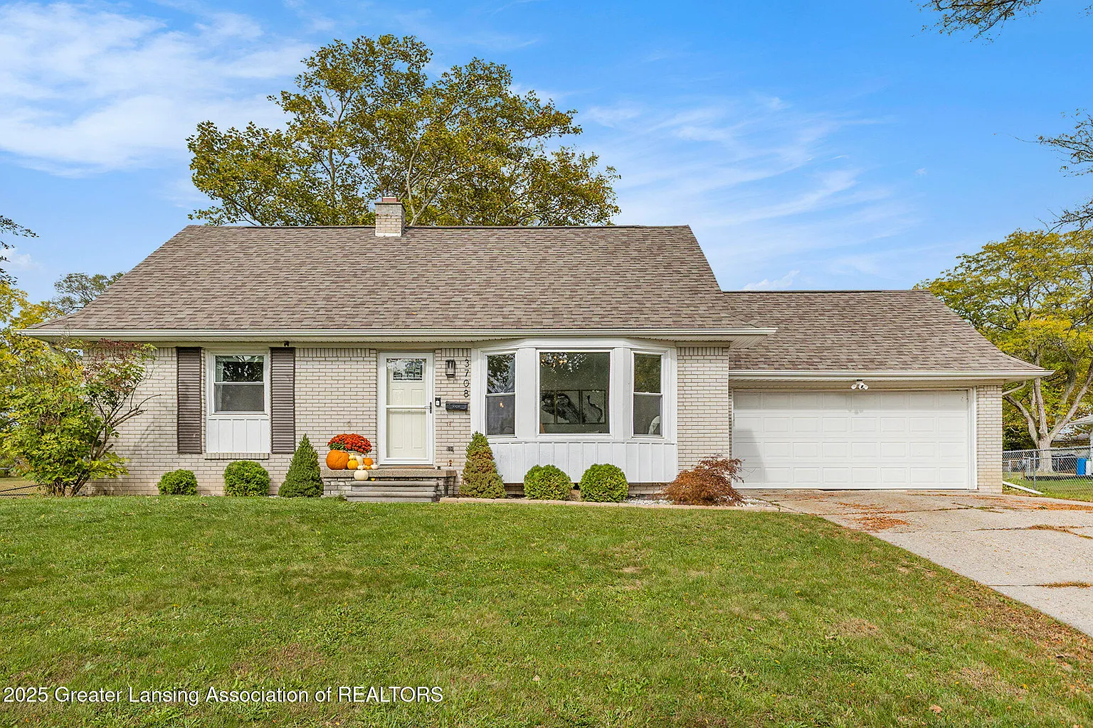 3708 Glasgow Dr photo 1