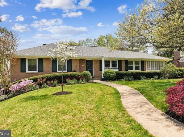 7407 Gatewood Ct, Alexandria, VA 22307