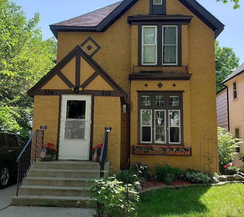 232 4th Ave N