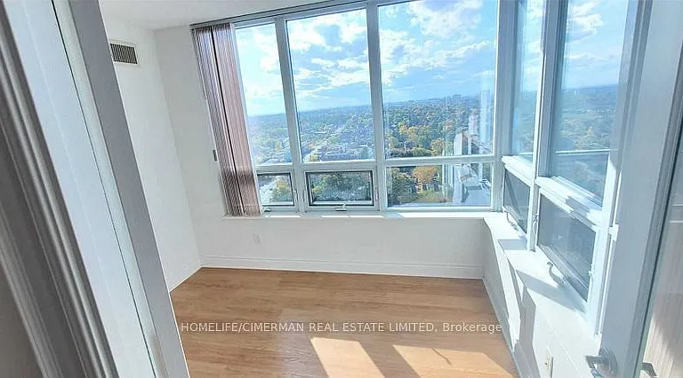 15 Greenview Ave #2012 — Photo 13