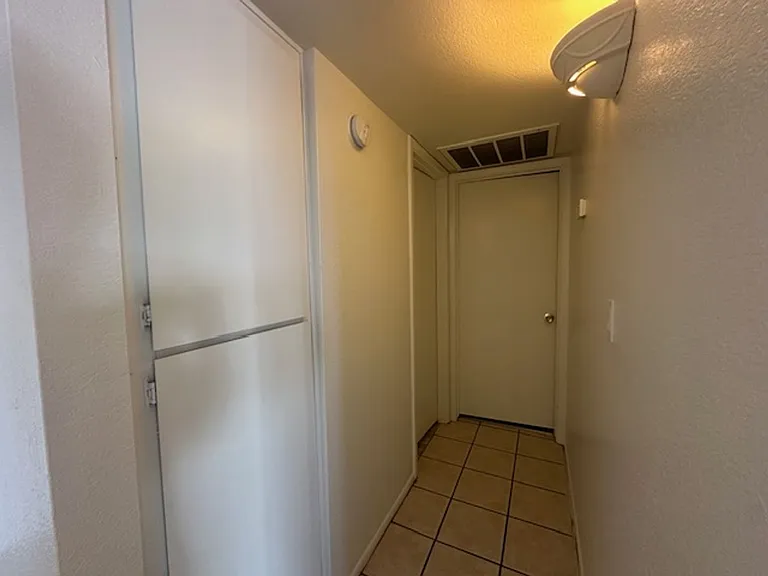 4608 W Maryland Ave #113 — Photo 17