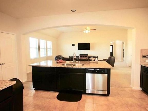 3rd image of 2227 Leonetti Ln