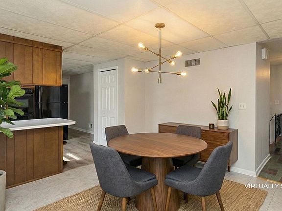 5th image of 62 Tindall Rd