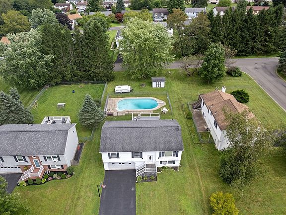 2nd image of 13 Maplewood Dr