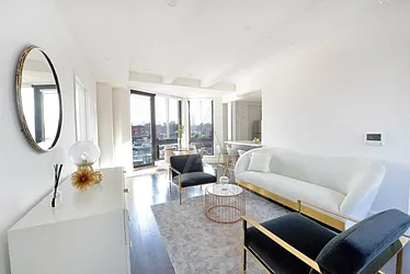 2183 Third Avenue #706 image 1 of 15