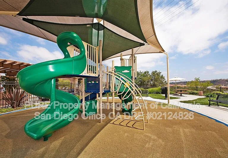 2625 Bellezza Dr — Photo 30