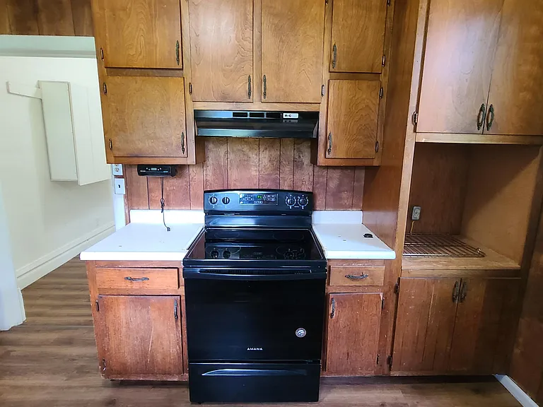 776 Macon Ave — Photo 1