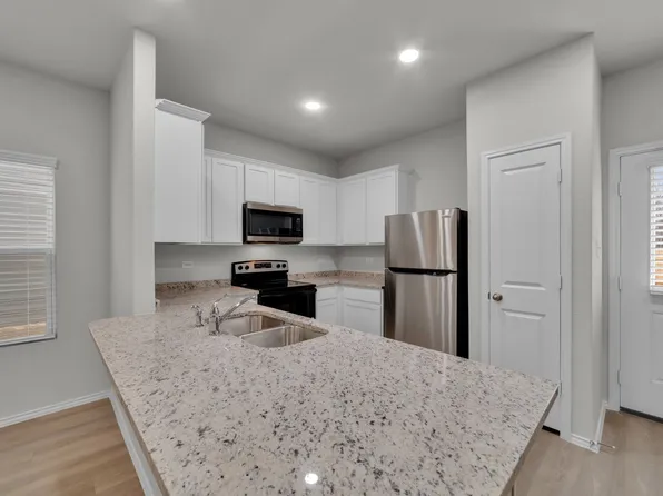 7356 Misty Ridge Bld 17, 7356 Misty Ridge Dr #17, Converse, TX 78109