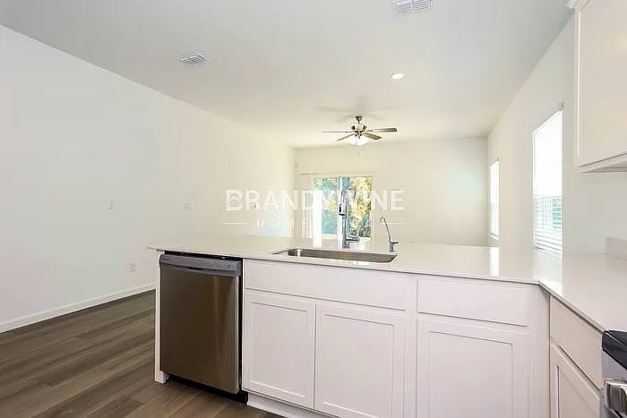 641 Holly Lakes Dr — Photo 7