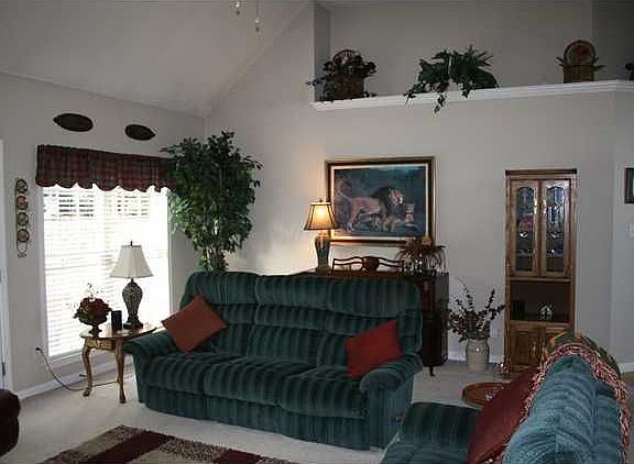 3rd image of 9220 Speerberry Ln
