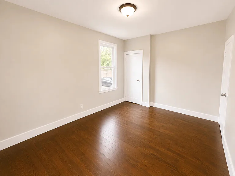 174-176 Vermont Ave #1L — Photo 9