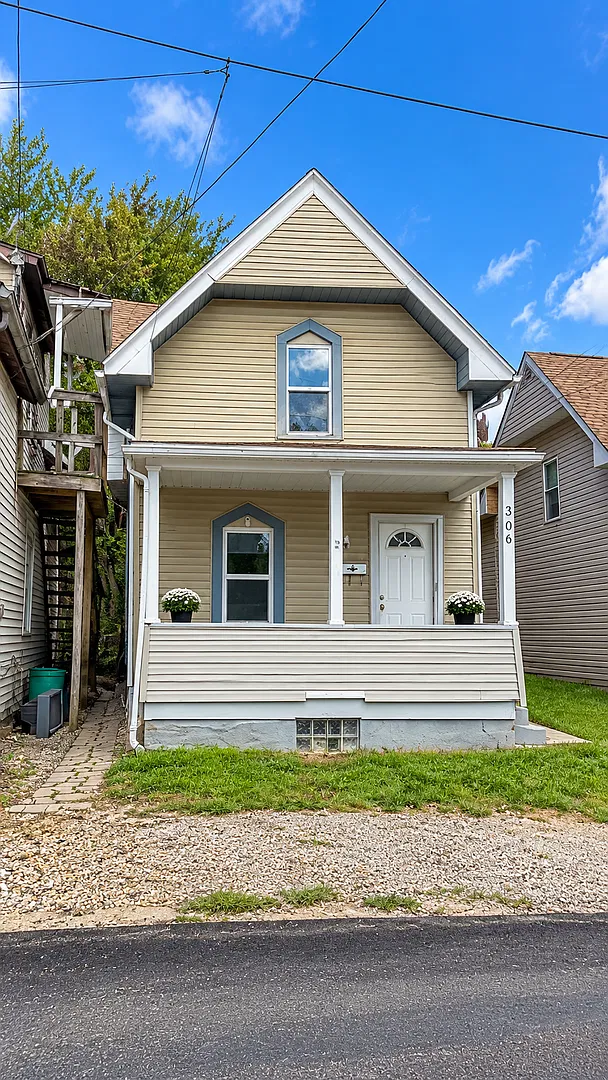 2 bed/1 bath Single Family Home McKeesport, PA — Photo 1