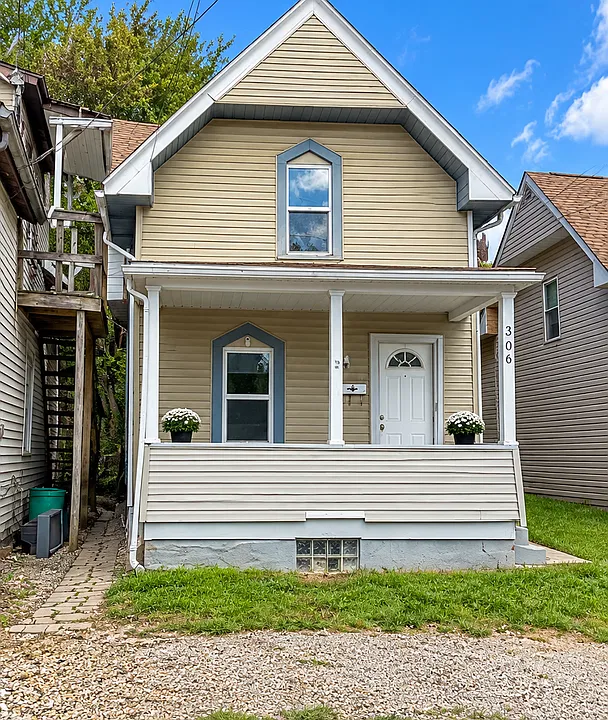 306 Laredo St