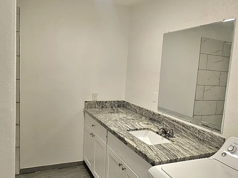 4117 E Moreland St #1 — Photo 10