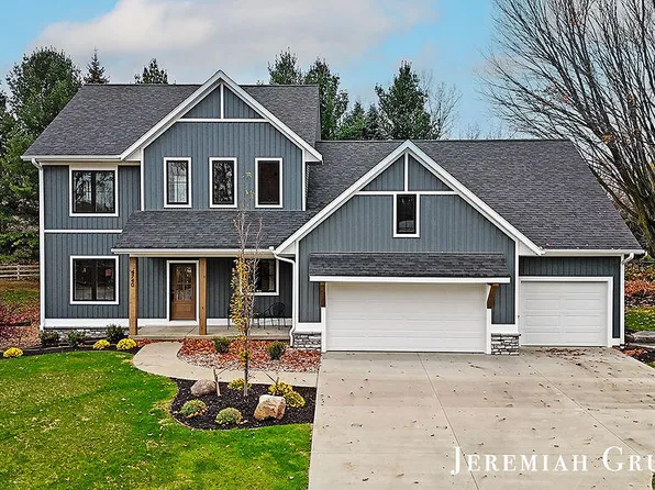 4740 Braeburn St, Grand Rapids, MI 49546