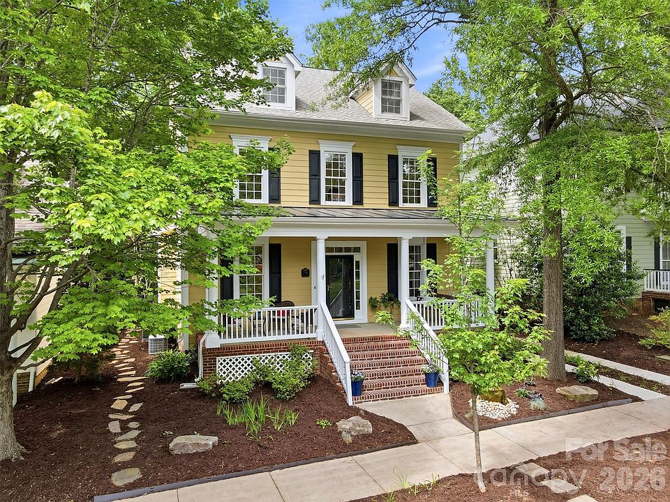 1st image of 739 Julia St