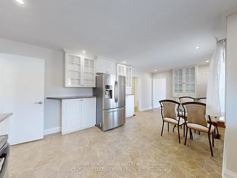 350 The Queensway S #MAIN — Photo 7