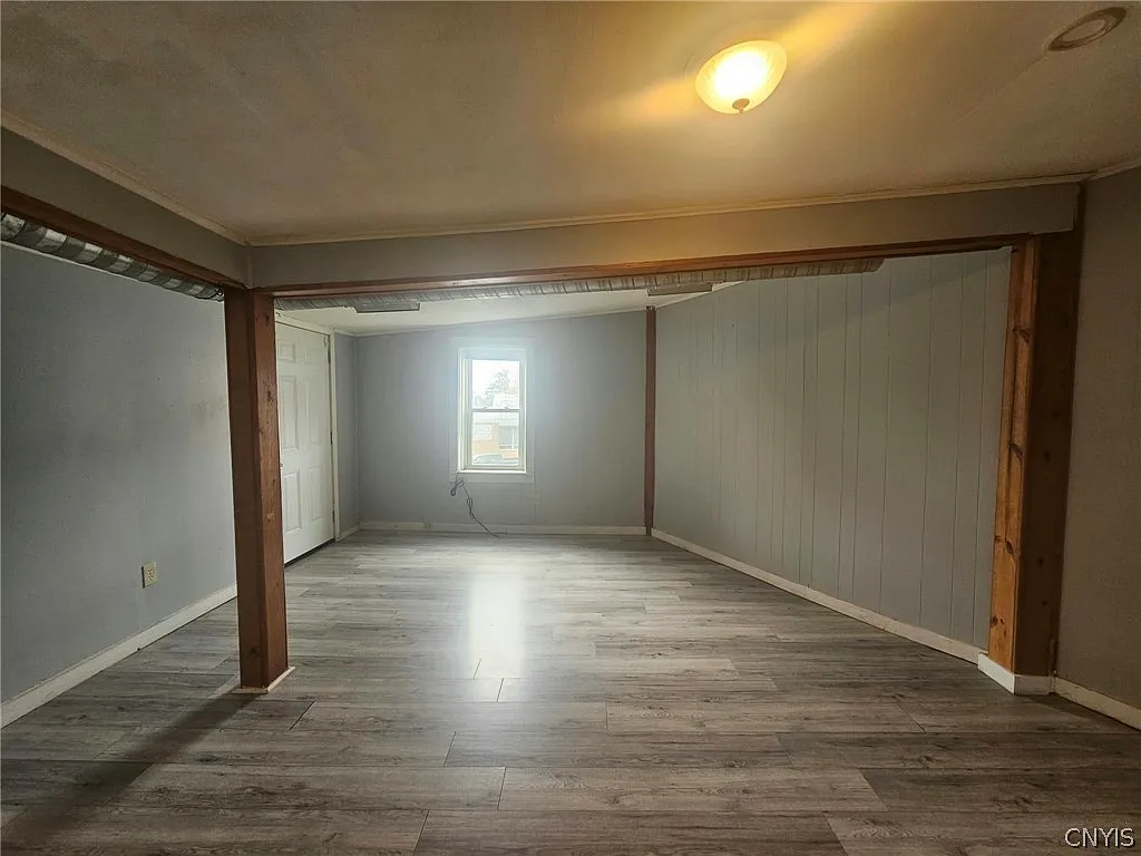 2 bed, 1.0 bath, 7154 sqft, $1,450 — Photo 4