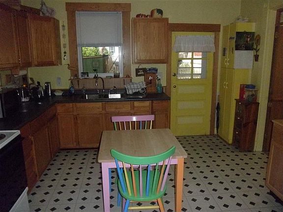 4th image of 207 Xenia Ave