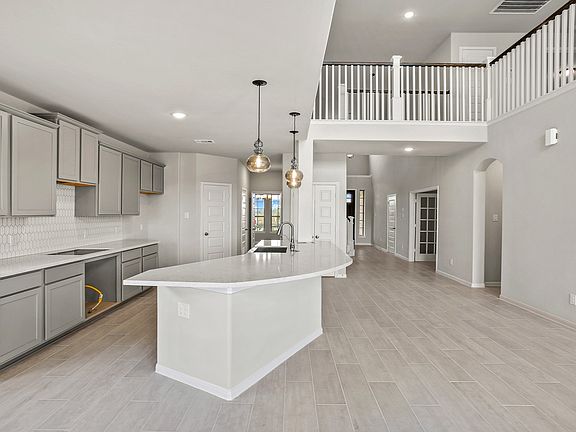 Gorgeous open kitchen