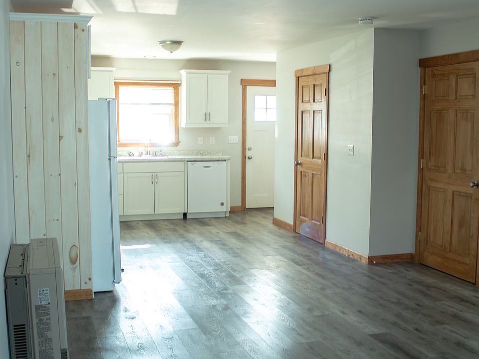 1st image of 45 Meadow Farm Rd