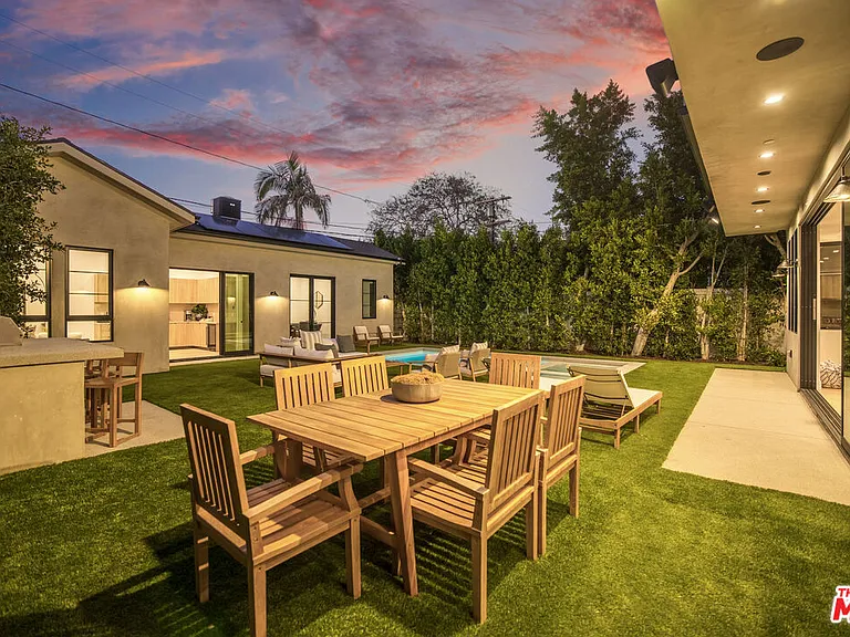 4433 Kraft Ave — Photo 56
