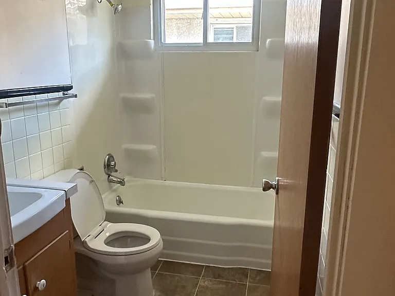 4225 Central Ave NE — Photo 5