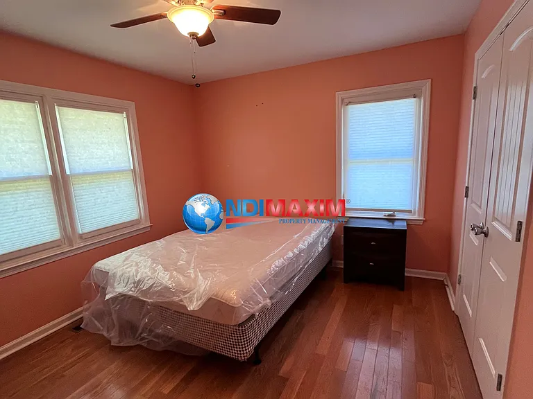 457 Barnes Mill Dr — Photo 1