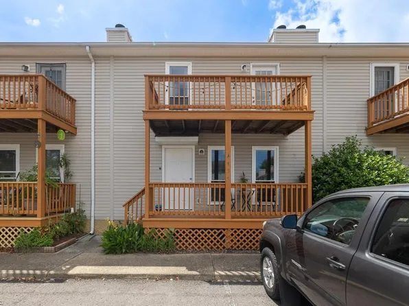 4754 Hollis Rd, Virginia Beach, VA 23455