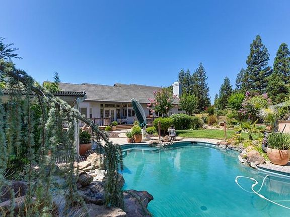 3rd image of 8301 Dressage Way