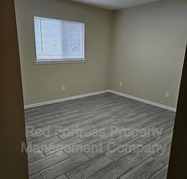 5319 27th St SW — Photo 4