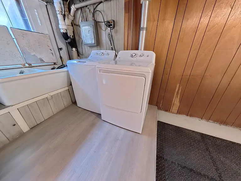 398 Bauer Pl — Photo 18