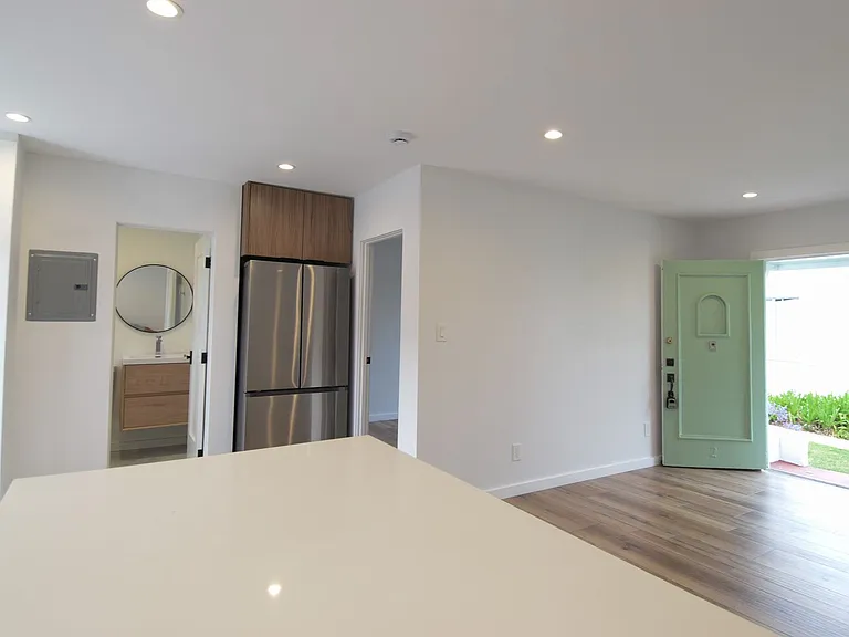 818 Grant St — Photo 16