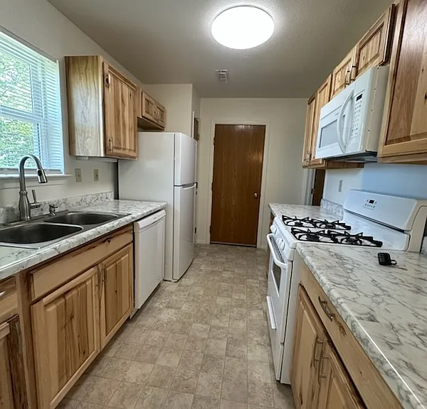 1054 Sitting Bull Ct — Photo 4