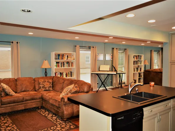 501 E University Dr #1-102-103, Rochester, MI 48307