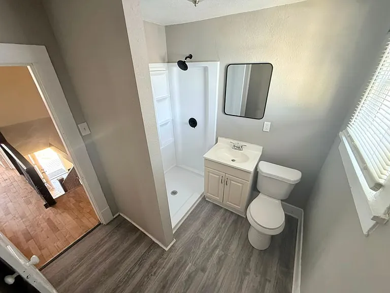 505 W Morgan St — Photo 5