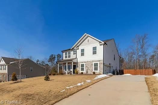 3rd image of 355 Tuttle Rd